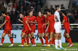 九游在线-女足业余联赛淘汰赛开战，球队拼搏不懈的简单介绍