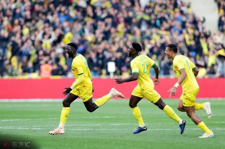 包含巴黎主场战平南特,稳居积分榜榜首的词条 包含巴黎主场战平南特,稳居积分榜榜首的词条