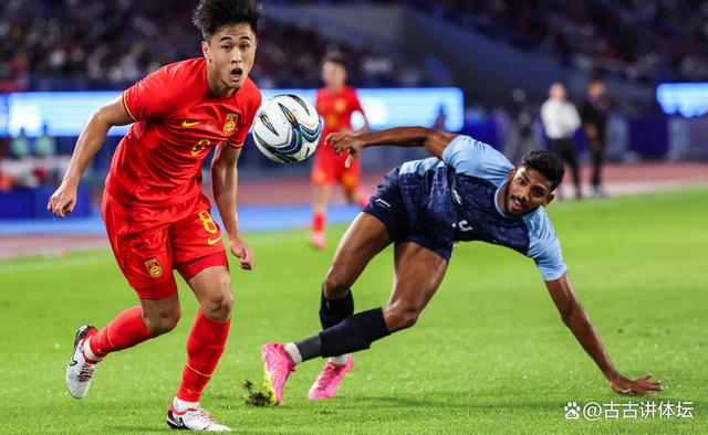 足球比赛结果令人意外惊喜！