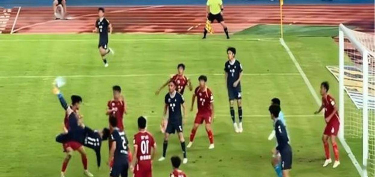 足球比赛结果令人意外惊喜！