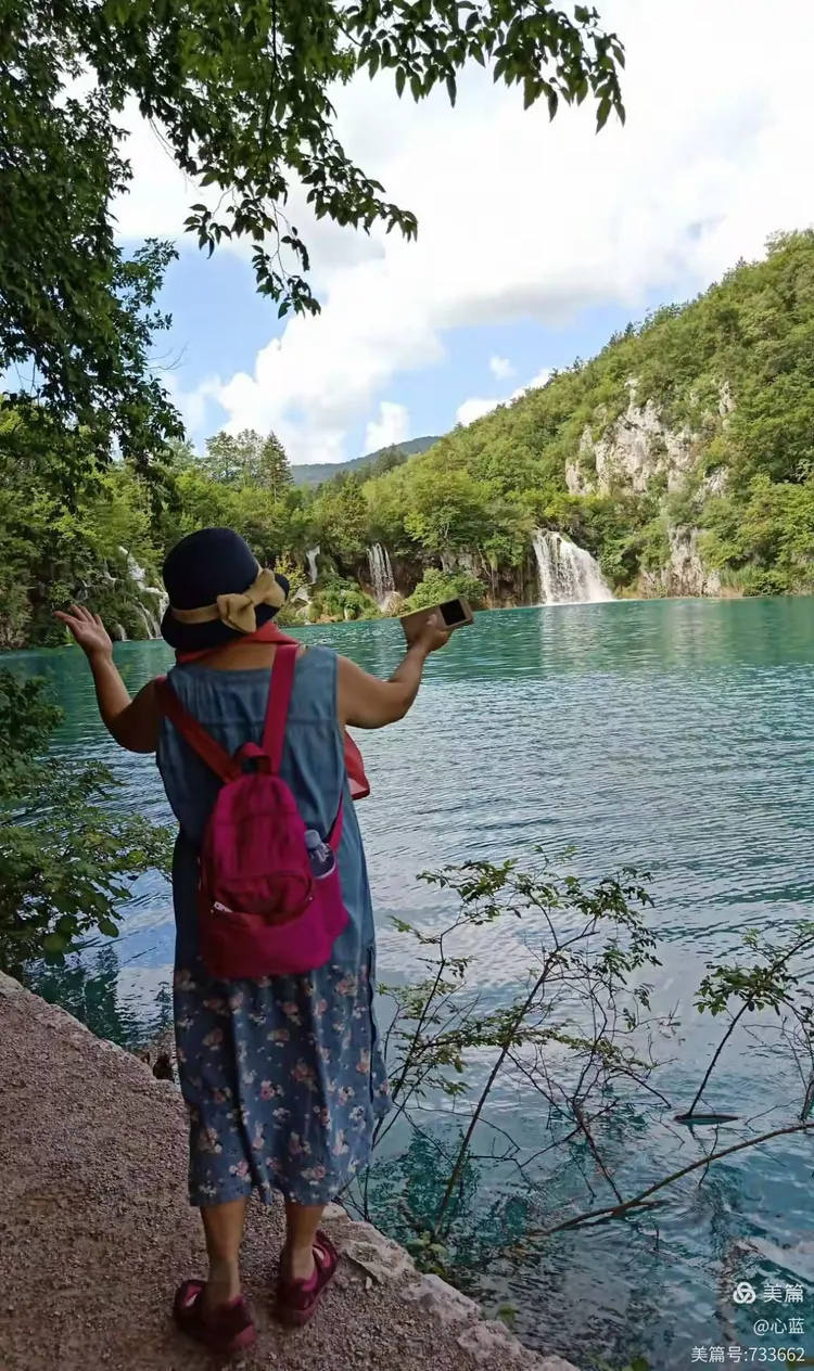 关于黑山逼平斯洛文尼亚，出线机会不明朗的信息