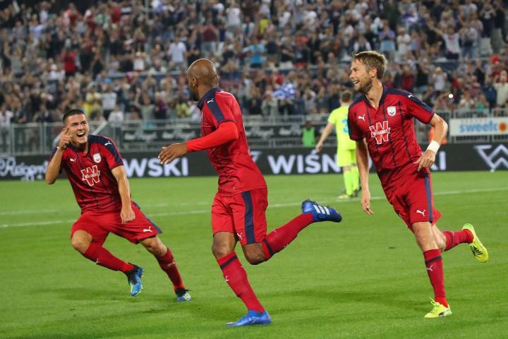 关于大西洋国家球队风头劲，成功晋级下一轮的信息