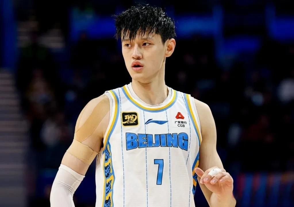 北京男篮客场战胜浙江队，实现四连胜